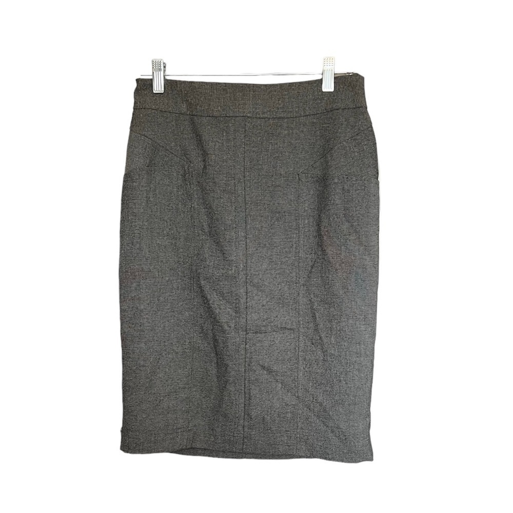 Worthington Gray Pencil Skirt size 6 rear zipper with hook/eye.